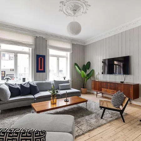 Dinbnb Comfortable 2-bed Urban Escape With Apple Tv & Cozy Features Apartment