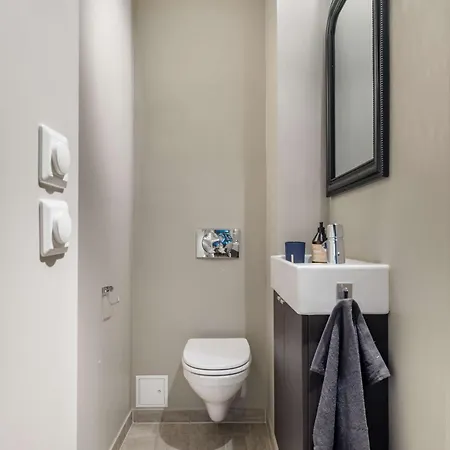 Dinbnb Comfortable 2-bed Urban Escape With Apple Tv & Cozy Features